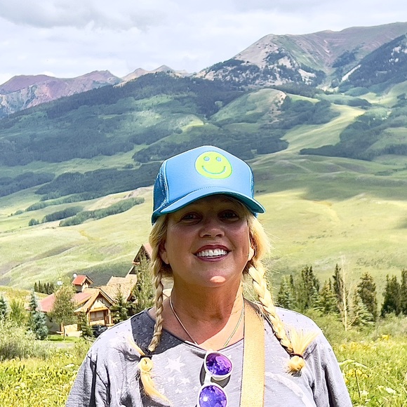 Adventure in my heart, pearls on my wrist-Free spirit wrapped in a silk scarf. - Picture 6 of 16